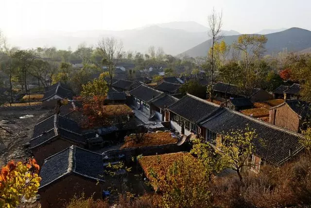 父親病倒母親讓嫁人,婚後全家輪著要錢,拒絕以後把我趕出家門