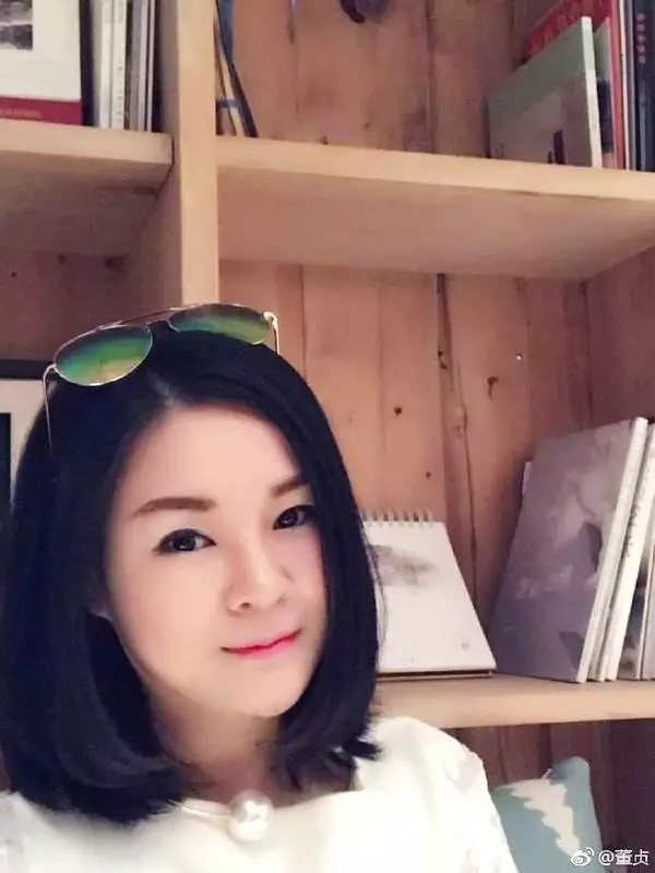 她曾被那英嫌棄長得丑,如今被楊冪捧紅後,美得連那英都認不出了!