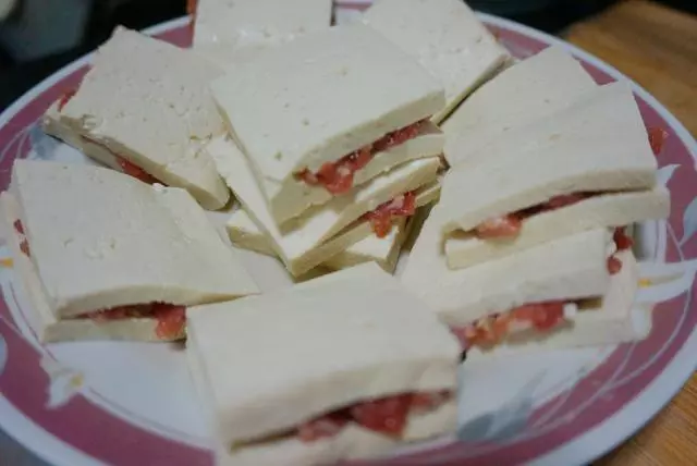 豆腐這種神器,可以製作成各種小吃零嘴,而且還能這樣做,好吃又好看,食慾大增