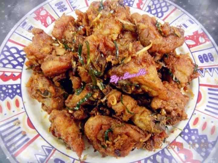 多種超屌住家菜食譜公開!江魚仔sambal、五香肉卷、鹹魚蒸肉餅、滷肉等等!!!多到讓你今晚不知道該煮哪一樣先才好……