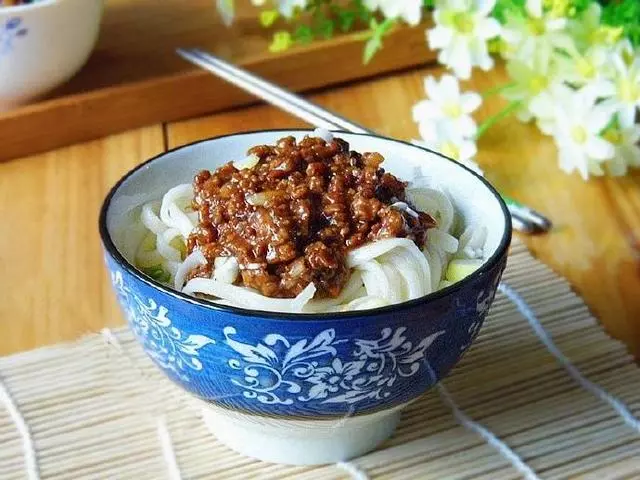 私房炸醬麵,做法簡單易學,麵食控們趕緊收藏起來吧!