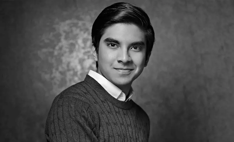 Syed Saddiq年輕有為 + 帥氣登上雜誌封面!