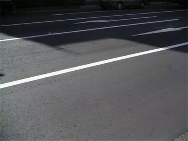 為何「日本馬路很平整」但台灣卻很崎嶇?看了他們「鋪路的手法」瞬間秒懂兩者之間差距有多大!