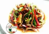 燒菜時在什麼時候放鹽最好?大廚教您,不怕「沒味兒」身體還健康