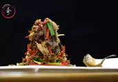 燒菜時在什麼時候放鹽最好?大廚教您,不怕「沒味兒」身體還健康