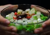 燒菜時在什麼時候放鹽最好?大廚教您,不怕「沒味兒」身體還健康