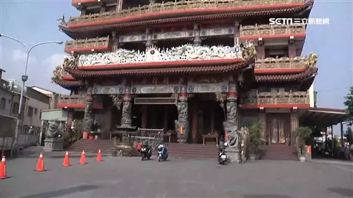 財神爺顯靈?蜜蜂盤旋天公爐10分鐘 民俗專家讚氣場好