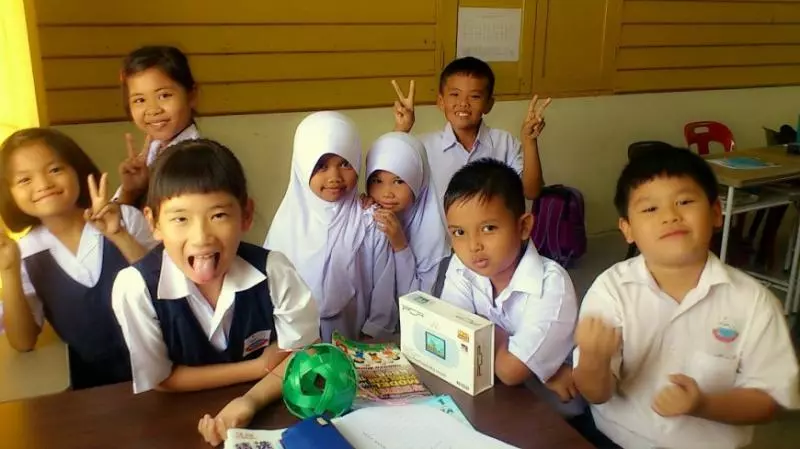 【那些年,我們的小學回憶!】這16件事上小學時你一定也做過!寫紀念冊、還有一起抄歌詞!