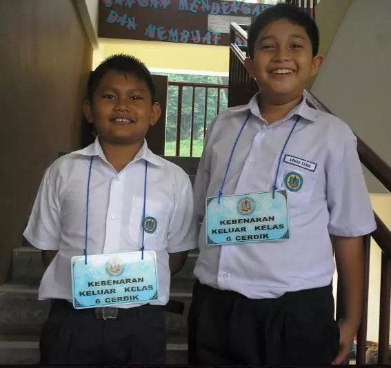 【那些年,我們的小學回憶!】這16件事上小學時你一定也做過!寫紀念冊、還有一起抄歌詞!