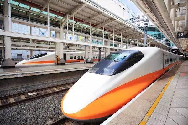 留好你的高鐵票根! 「無限搭乘紀念年票」將送給第5億名乘客