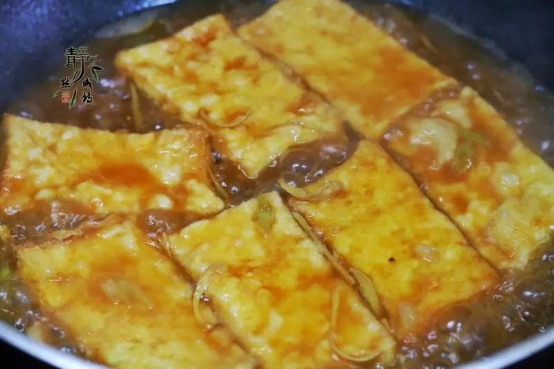 豆腐這麼做太好吃了,一筷子下去就再也停不下來,連吃三天才過癮