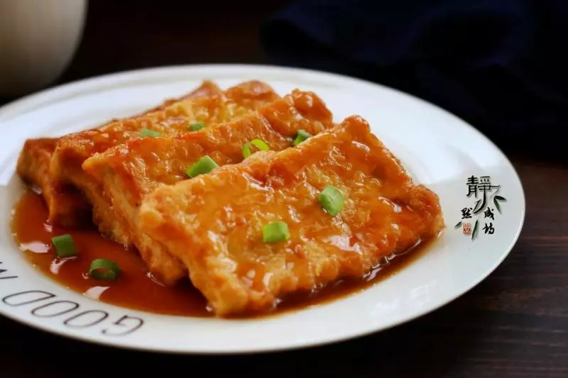 豆腐這麼做太好吃了,一筷子下去就再也停不下來,連吃三天才過癮