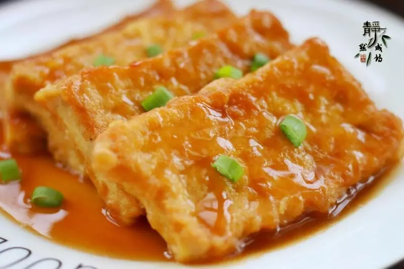 豆腐這麼做太好吃了,一筷子下去就再也停不下來,連吃三天才過癮