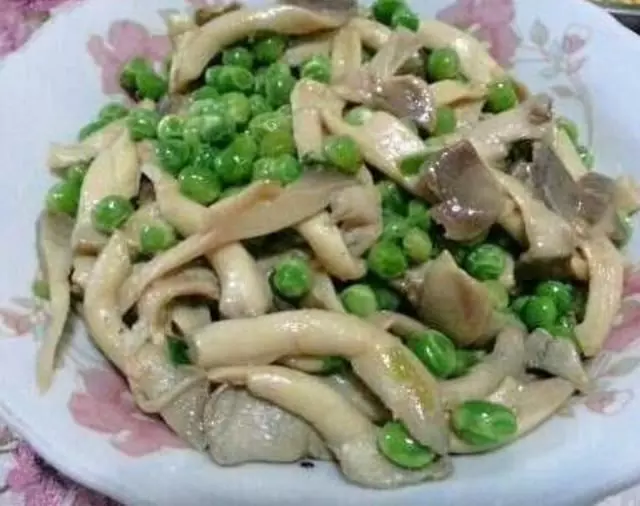 哥們來家裡做客,老婆做了這8道家常菜,客人都對老婆的廚藝豎起大拇指