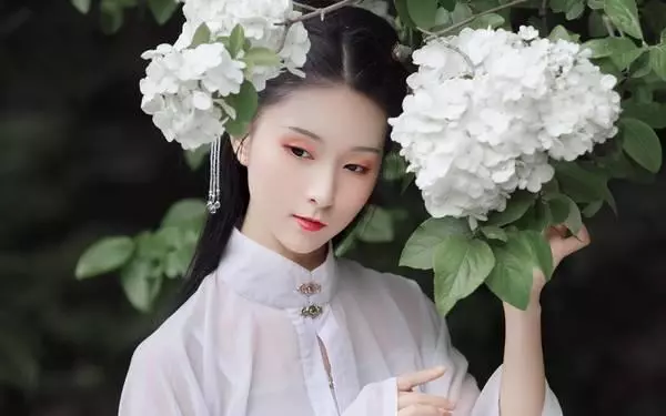 都說兒子不孝,去當上門女婿,看到兒子,雙腿發軟,有些站立不穩