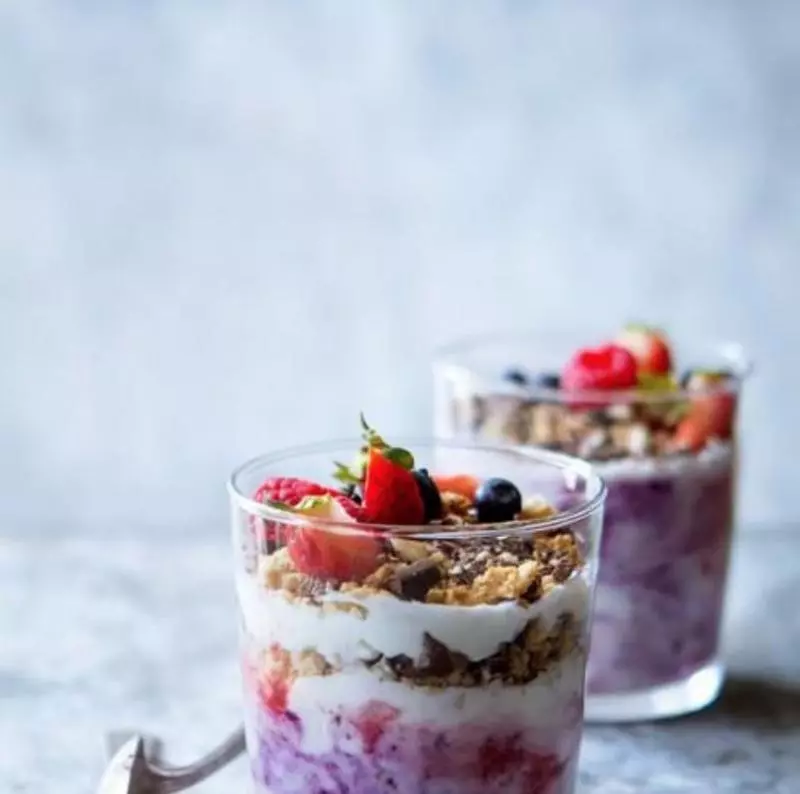 優格+水果=Parfait!適合上班族和學生 簡單快速的瘦身餐