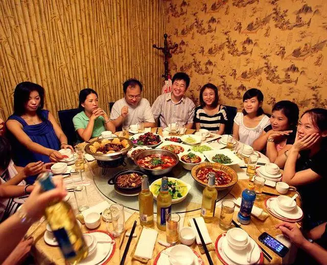 母親以死逼哥哥結婚,婚後不久哥哥離家出走杳無音訊,可憐了侄子