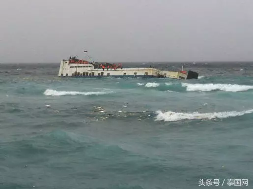 印尼載上百人渡輪傾覆 目前已致34人遇難