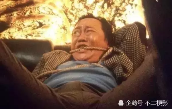 因玩弄王祖賢差點被活活燒死!如今因長相殘暴終身未娶67歲成這樣!