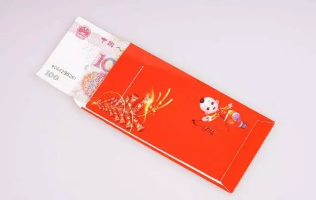 小叔子兒子滿月我給兩千,臨走弟妹給女兒大紅包,讓我惱羞成怒!