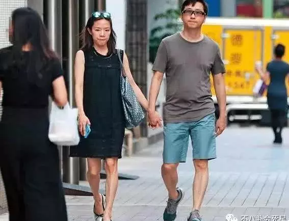 庾澄慶再當爸,庾媽媽超興奮,可當年她對伊能靜卻百般嫌棄!