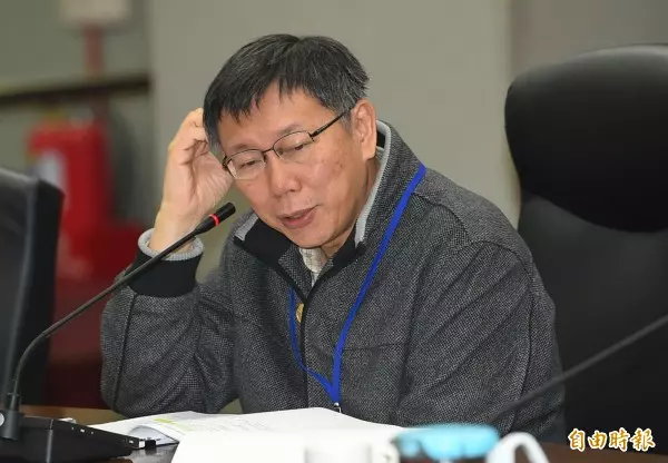 馬英九偕妻搭熱氣球 維安車輛追著到處跑