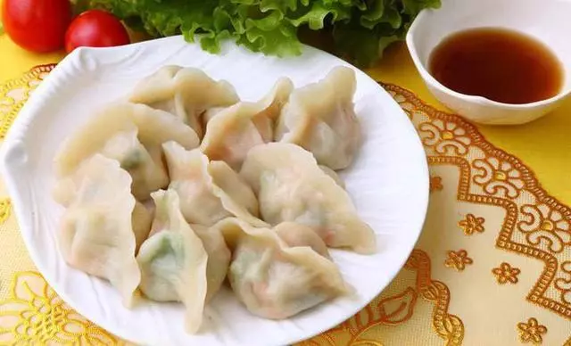 煮餃子用熱水還是涼水?知道餃子的3大秘訣,一分鐘秒變高手!