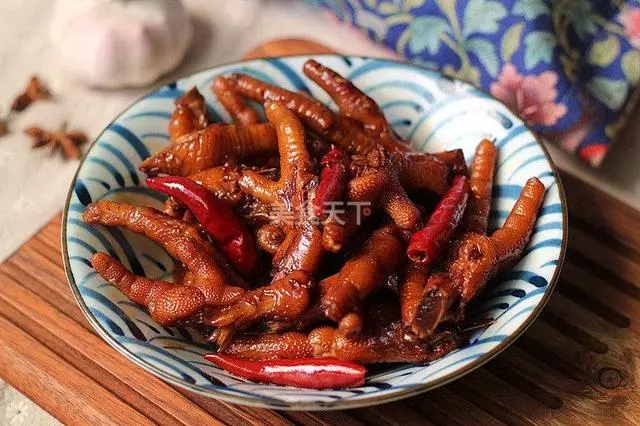 雞爪怎麼做好吃？雞爪的兩種家常做法，製做簡單，香味十足！