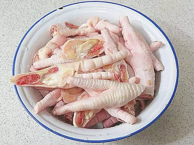 雞爪怎麼做好吃？雞爪的兩種家常做法，製做簡單，香味十足！