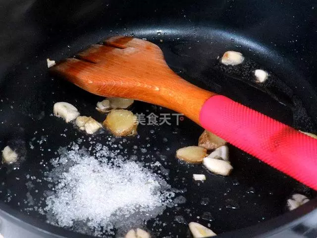 雞爪怎麼做好吃？雞爪的兩種家常做法，製做簡單，香味十足！