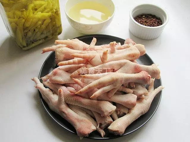 雞爪怎麼做好吃？雞爪的兩種家常做法，製做簡單，香味十足！