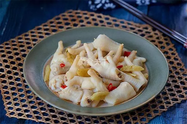 雞爪怎麼做好吃？雞爪的兩種家常做法，製做簡單，香味十足！