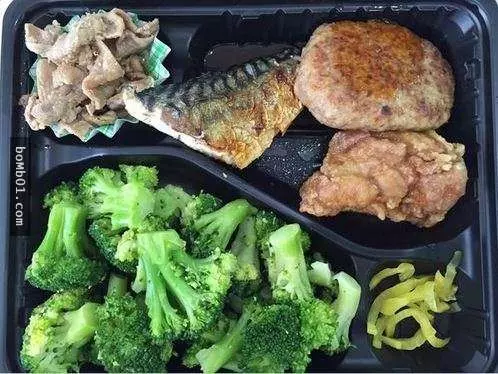 16個當媽媽累倒的時候做出來的傻眼便當…最後一個的肯定是把媽媽氣瘋了!