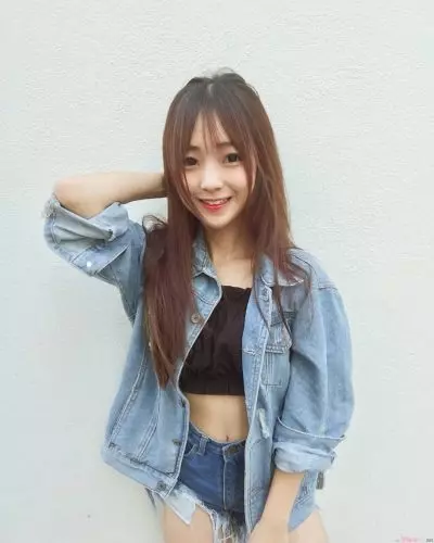 【拒絕Copy & Paste的網紅臉! 】大馬清純可愛正妹 —— Wenyek 一個Smile就讓人融化啦~