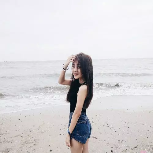 【拒絕Copy & Paste的網紅臉! 】大馬清純可愛正妹 —— Wenyek 一個Smile就讓人融化啦~