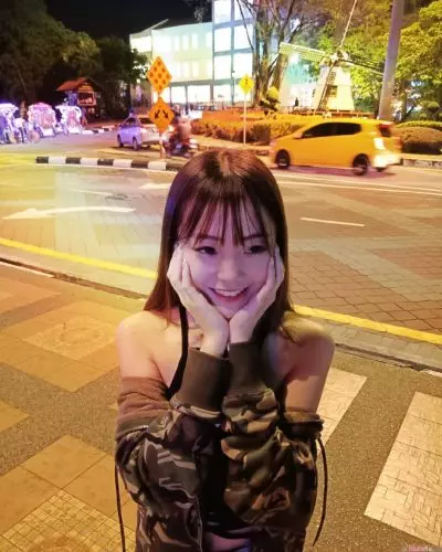 【拒絕Copy & Paste的網紅臉! 】大馬清純可愛正妹 —— Wenyek 一個Smile就讓人融化啦~