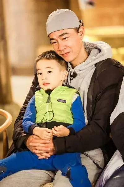 【嘉賓名單曝光!】陳小春、Jasper將回歸《爸爸去哪兒6》?!實習奶爸是《偶像練習生》成員!