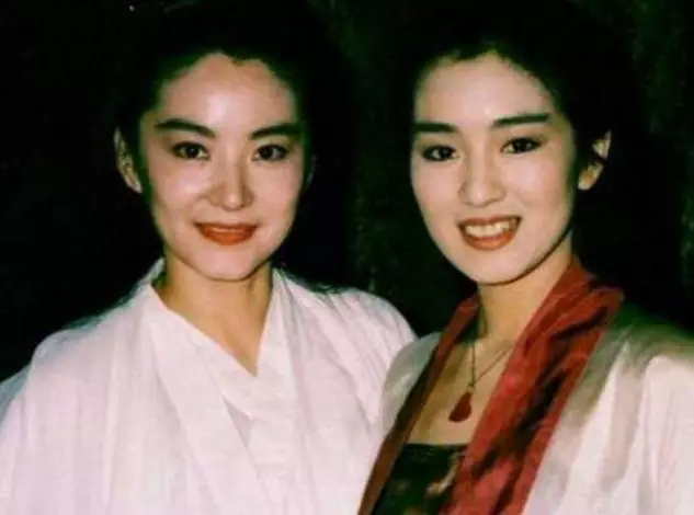 林青霞失散36年的親姐姐近照曝光,長這模樣,網友看了都不淡定了!