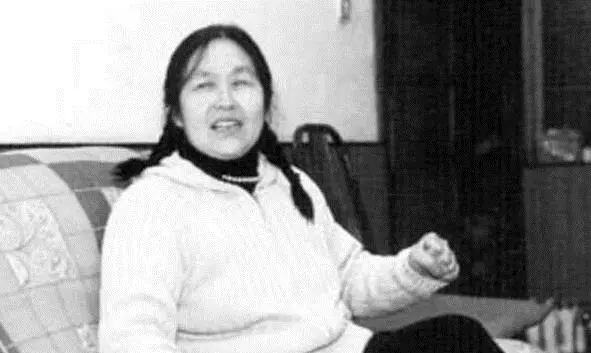 林青霞失散36年的親姐姐近照曝光,長這模樣,網友看了都不淡定了!