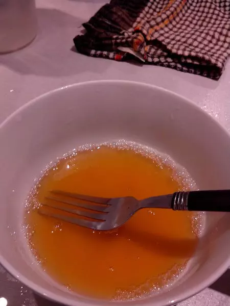 香噴噴的叉燒,做的時候加它,超級下飯,尤其是醬汁,大家都搶著吃!
