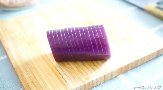 不要只會水煮茄子,試試肉釀茄子好吃一百倍!成本只需5元錢!