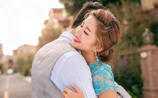 婆婆溺愛孫女打罵兒媳,妻子要離婚!相親遇見前妻,男子掉頭就跑