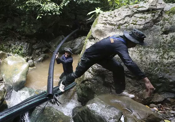 準備營救少足隊員 泰軍方下令清場