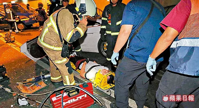 心靈大師之子飆車 2死3傷 超跑死亡直播