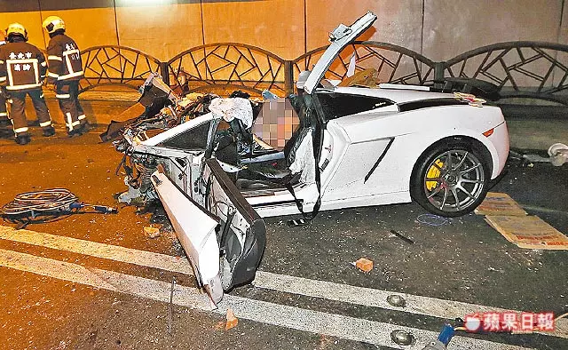 心靈大師之子飆車 2死3傷 超跑死亡直播