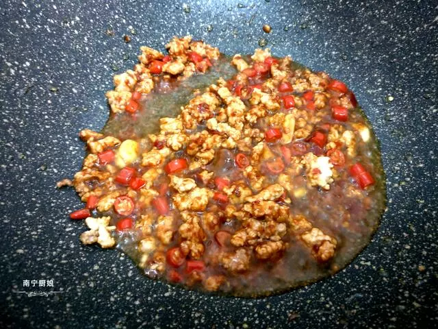 茄子這麼做,比肉還好吃,以至於我都忘記自己在減肥,連吃5碗飯