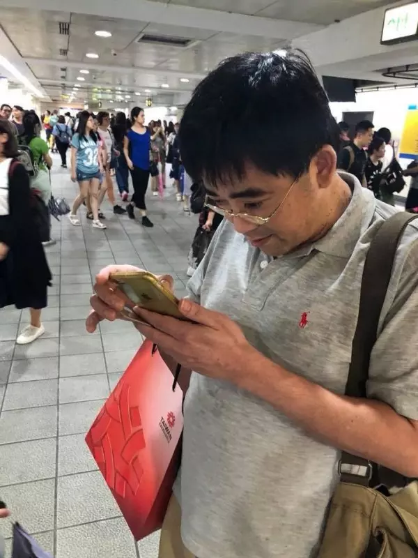 可惜!邱俊榮昔與羅文嘉爭台大學生會長今爆偷拍失風請辭