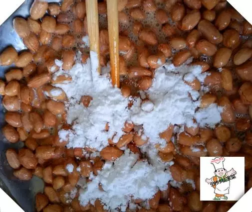 自製香酥花生米:花生米加入這3物再炸,好吃的停不下來,可下酒還可以當零食!