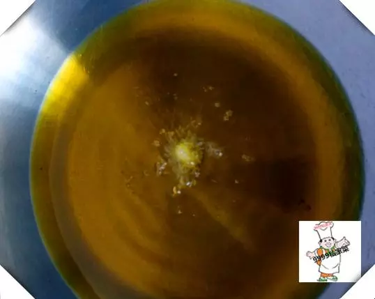 自製香酥花生米:花生米加入這3物再炸,好吃的停不下來,可下酒還可以當零食!