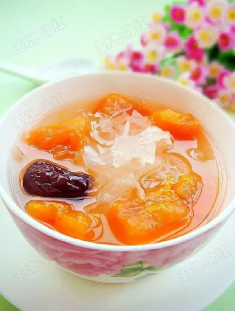 《 12 道住家糖水 》愛美的姑娘們千萬別偷懶,沒事兒煲個糖水滋潤又美顏,讓你皮膚水當當! 滋陰潤燥,愛喝糖水皮膚好!